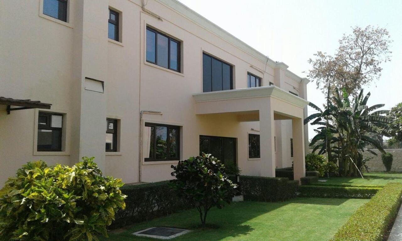 The Lalit Traveller Khajuraho Hotel Kültér fotó