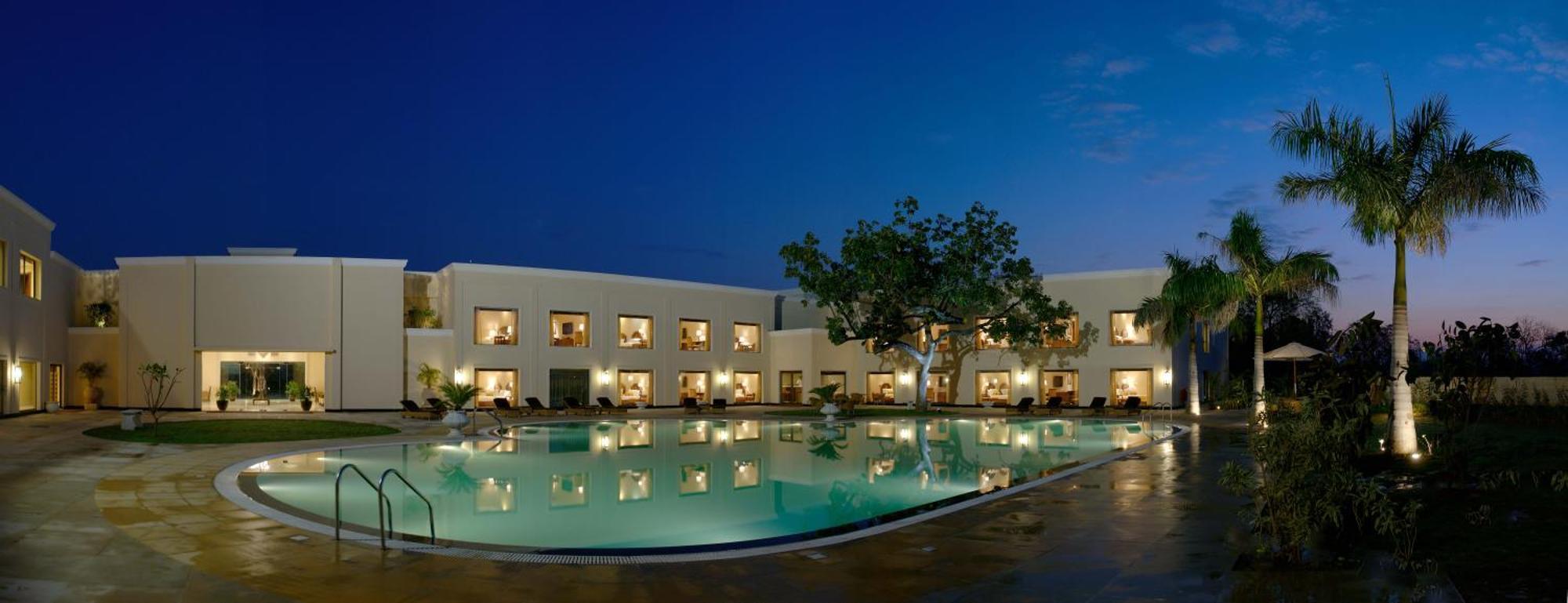 The Lalit Traveller Khajuraho Hotel Kültér fotó