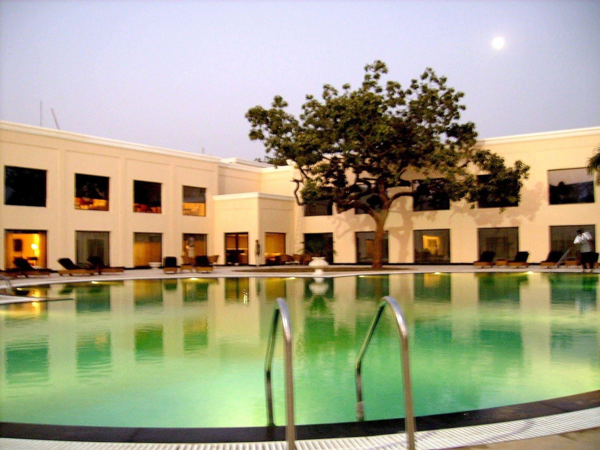 The Lalit Traveller Khajuraho Hotel Kültér fotó
